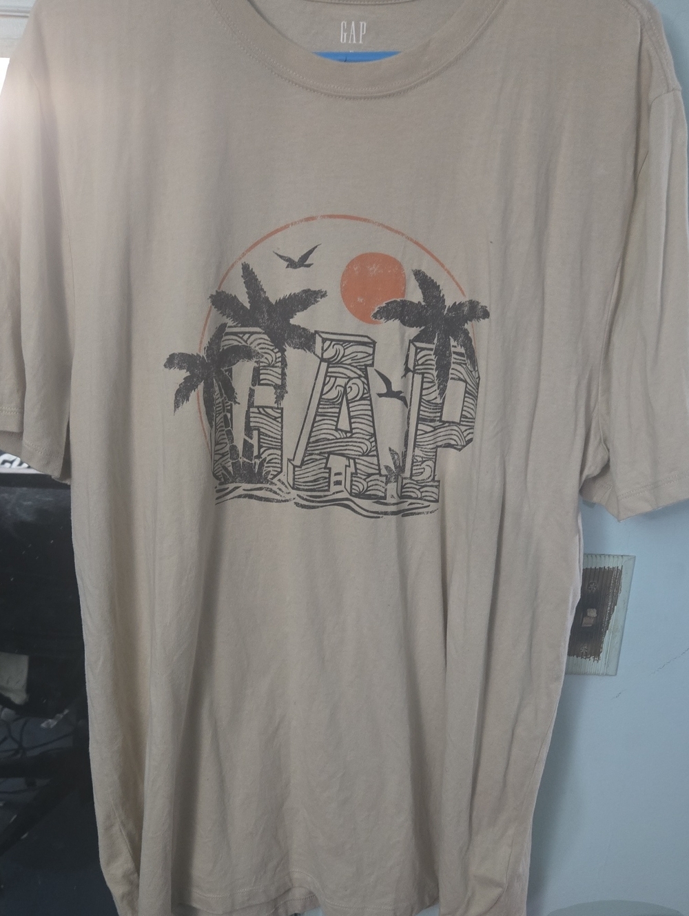GAP Men's Tan Graphic Palm-Print Short Sleeve Tee